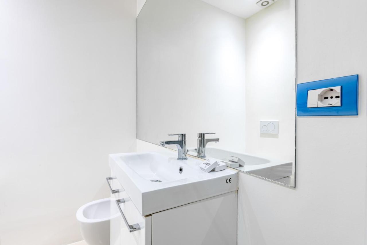 Easylife - Romantico Appartamento Sulla Darsena Milan Extérieur photo